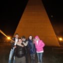 Фотография "Мы у пирамиды хиопса!!!"
