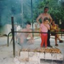 Фотография "шашлычки 1998 год, где-то в горах под Сочи"