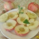 Фотография "Вкуснейший десерт из яблок. Запеченые яблоки с медом в микроволновке. http://vkusday.ru/deserty/pechenye-yabloki-s-medom/"