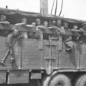 Фотография "Советские военнопленные в кузове немецкого грузовика."