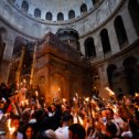 Фотография "В храме Гроба Господня в Иерусалиме прошла церемония освящения Благодатного огня
Olivier Fitoussi/Flash90"