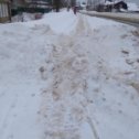 Фотография "Тротуар,ул. Юматова,не прочищен с 15 января. По дороге идти нельзя,опасно,тротуар есть, но не чищен.что делать жителям?"