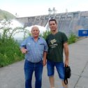 Фотография "Я и мой дядя Александр Кузьмич Урупаха. Красноярская ГЭС 2021."