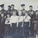Фотография "Мой отец, инвалид ВОВ (слева первый) Гурин В.В. 1925-1999г.г."