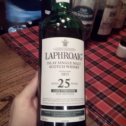 Фотография "Laphroaig 25yo, релиз бочковой крепости (есть еще 40 градусов), вполне симпатично, но своих денег не стоит"