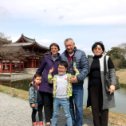 Фотография "Вместе с дочерью Кристиной и внуками Рики и Акирой в Киото"