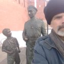 Фотография "В Туле, возле Кремля, возможно памятник городовому и мальчишке."