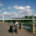 Фотография "Набережная. Мост в Зауральную рощу. Я и Вадим."