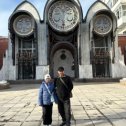 Фотография "Сибирь. Новосибирск. Областной кукольный театр. Внучка Лера и я 27марта 2024г."