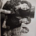 Фотография "1977 Люда Дружкова и Нина Кокотеева в гостях у меня"