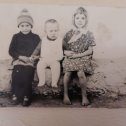 Фотография ""Домики" завалинка дома Мирошниченко. На фото я, и Валя Мирошниченко с младшим братом "