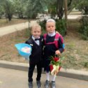 Фотография "Первый раз в первый класс...Двойняшки ...Счастливого пути в мире знаний!"