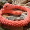 Фотография "Змейка из плюшевой пряжи, длина 106 см"