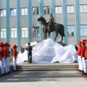 Фотография "Открытие памятника кавалерист девице Надежды Дуровой  на фоне ее родового гнезда        г. Сарапул"