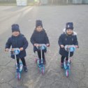 Фотография "Тройняшки велосипедистки!"