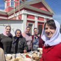 Фотография "Во время трапезы, после праздничной литургии престольного праздника казаклийской церкви св. великомученика Георгия Победоносца. 06.05.2024."