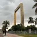 Фотография "2024
Дубай. Эмираты. 🇦🇪 
Рамка Дубай (Dubai Frame) расположенная в парке Zabeel.
Проект стал весьма символичным и олицетворяет окно на условной границе между старым и новым Дубаем. "