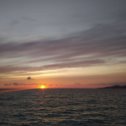 Фотография "Сегодня особенно красное и огромное, сканирует лучом побережье🌅🚨🔥
.
#ВеснаВСочи2020🌺🌅🌴
.
.
#закат #закатнаморе #море #чёрноеморе #красноесолнце #луч #солнце #сочи #адлер #курортныйгородок"