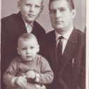 Фотография "Я, отец Андрей Ильич Коршунов и братик Володя (1968г.)."