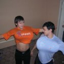 Фотография "Меримся размерами груди с Рустиком (я в оранжевом)"