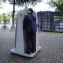 Фотография "Голландские туалеты... мужчинам проще...  (центральная площадь в Гааге)."