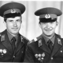 Фотография "Омск, п.Светлый лето 1985. Сергей Оленберг(справа) и я. Дембель уж не за горами..."