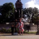 Фотография "Памятник Екатерине Великой стоит в цетральной части сквера. Монумент возвели в 1907 году в благодарность императрице за подаренные казакам плодородные кубанские земли ......."