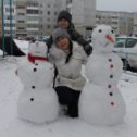 Фотография "Снежная девушка и снежный паренёк, лепили вместе с соседскими ребятишками.
Январь2017"