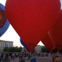 Фотография "Великий Новгород. Запуск воздушных шаров на Софийской площади. "