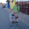 Фотография "Сходил за покупками! 
Мой сын Валерка и племянник Артемка"