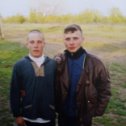 Фотография "Май 2000 проводы, Я и Леха "