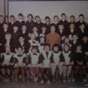 Фотография "г.Ташкент школа №256
1986-1987 учебный год
Классный руководитель Раиса Хасановна 
(первый ряд, слева направо третья-это я)"