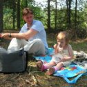 Фотография "Я с дочкой Алинкой                     (пикник в лесу)"