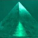 Фотография "Пирамида на дне океана которая имеет гриф секретно от тайных спец служб связь с космосом"