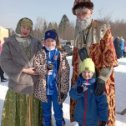 Фотография "Лыжные соревнования в г.Балакирево.Внучка с внуком."