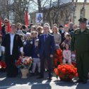 Фотография "Возложение венков в нашем парке Победы, главой Района Черноус  В.М. главой Зонального Коноваловой Е.А."