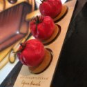 Фотография "Хит , многие гости называют пирожное приведения , разбирают очень быстро 🤣🤣🤣 ! Компоте из томатов и клубники в муссе из крем-чиза и белого шоколада ! #арткондитерскаясергеямагаева #шоколад #вкусно #искусство #цветы #торт #тортназаказ @art_konditerskay  #dessert #foodgasm #patisseri #cheflife 
#pastry #chefs #cakeart #baker  #pastryelite
#fondant #конфеты #конфетыназаказ #конфетыручнойработы #macaroons #macarons #шоу #шоуторты #мармелад @rational_ag @polinochka1988"