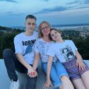Фотография "Юрина семья: сын  Антон и наш единственный внук, а вну чек  - 5, дочка - Настенька, жена - Наташа."