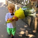 Фотография "Цветы любимой воспитательнице, Тбилиси, 13.06.18г"