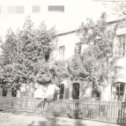Фотография "МКМ ОФ 5555. Фото. Здание церковно-приходской школы (позднее школа № 1 и детский дом), 1960-е гг. "