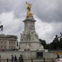 Фотография "Мемориал Виктория перед Букингемским дворцом."