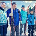 Фотография "Сегодня, в поддержку своей внучки Вари  (5а класс), принял участие в лыжных гонках в рамках ХХ Юбилейных Школьных Олимпийских игр и не подвел её. "