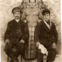 Фотография "Прадед Федор с женой и ее братом."