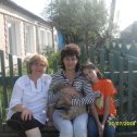 Фотография "село невьянское.Татьяна и Мария с дочкой и с собачкой Лизкой"