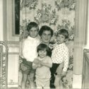Фотография "ноябрь1981гВиталий Журавлев с мамой,мои дети Сергей и Марина"