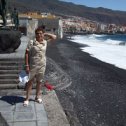 Фотография "Канары. Тейде бросил на пляжи гигантские вулканический черный песок ..."