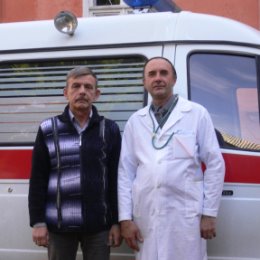 Фотография "Я и Витя Резков, водитель скорой помощи. Мы ещё полечим!"