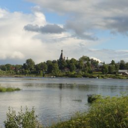 Фотография "Это панорама старинного русского города Кемь, стоящего на реке Кемь, впадающей в Белое море - по оценкам экологов самое чистое море России."