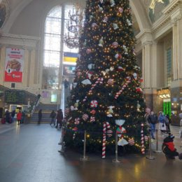 Фотография "Рождественская елка на вокзале г. Киев."