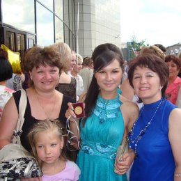 Фотография "племянница, сестра, дочь и жена (слева направо)"